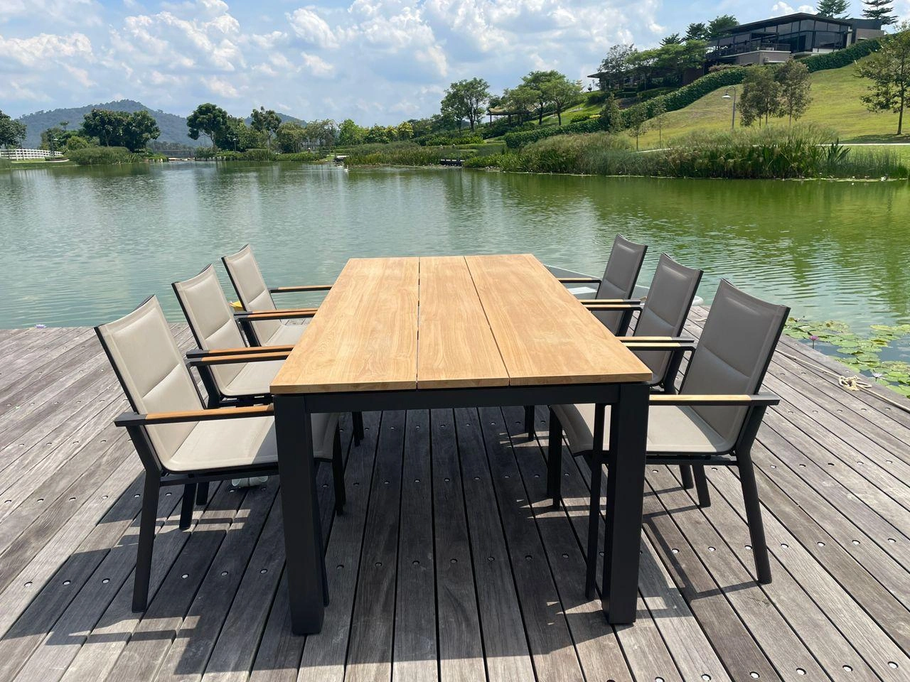 Aluminium and Teak outdoor dining chair